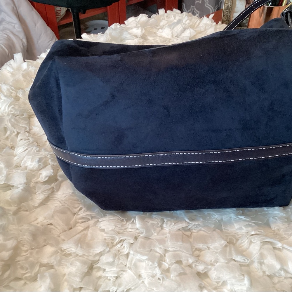 Gap Vegan Suede Bucket Bag - Picture 4 of 7